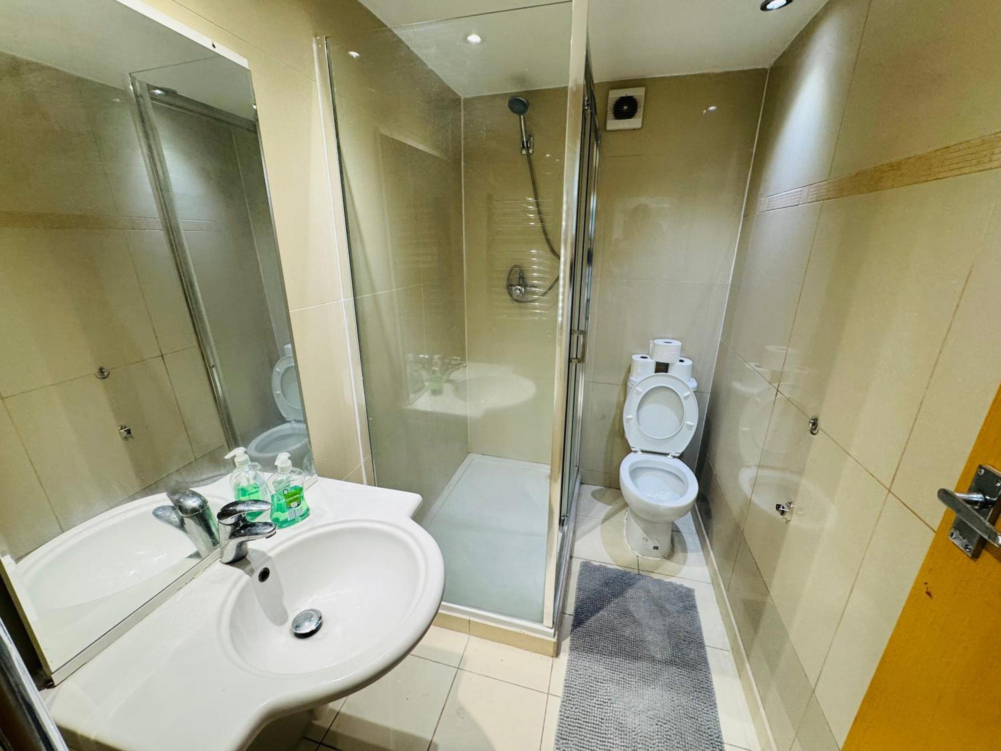 1 Bedroom Flat In London