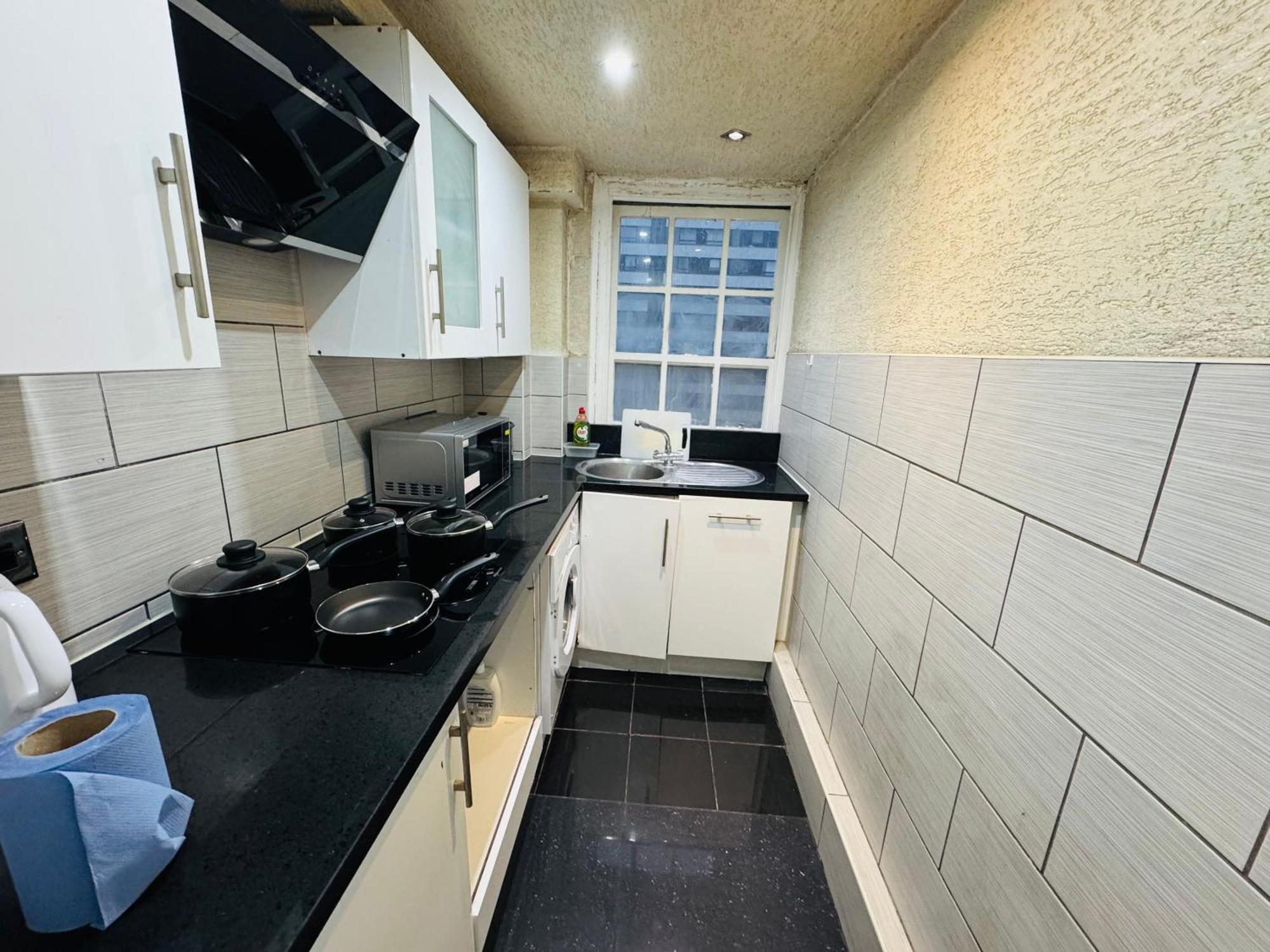 1 Bedroom Flat In *