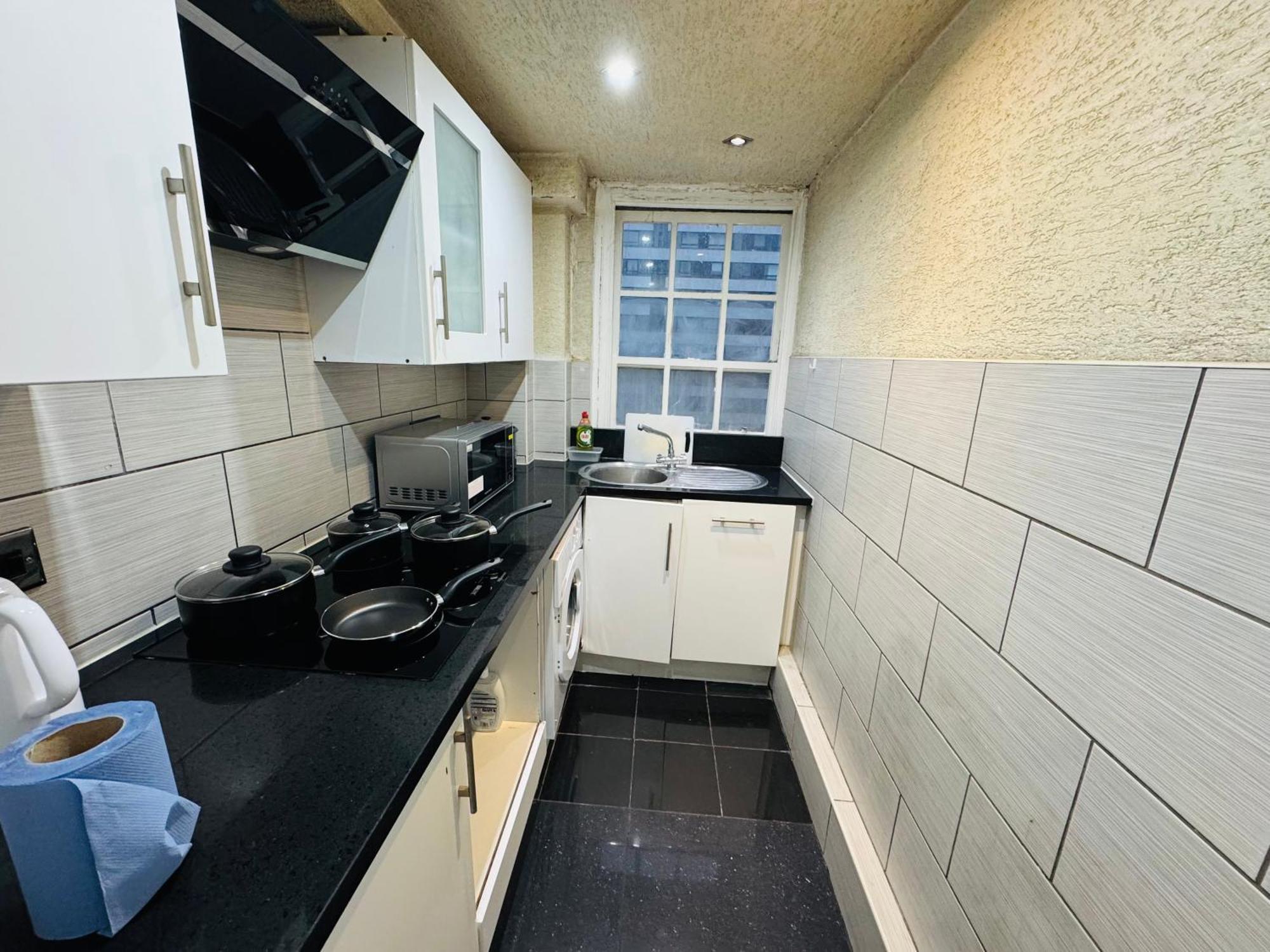 1 Bedroom Flat In *