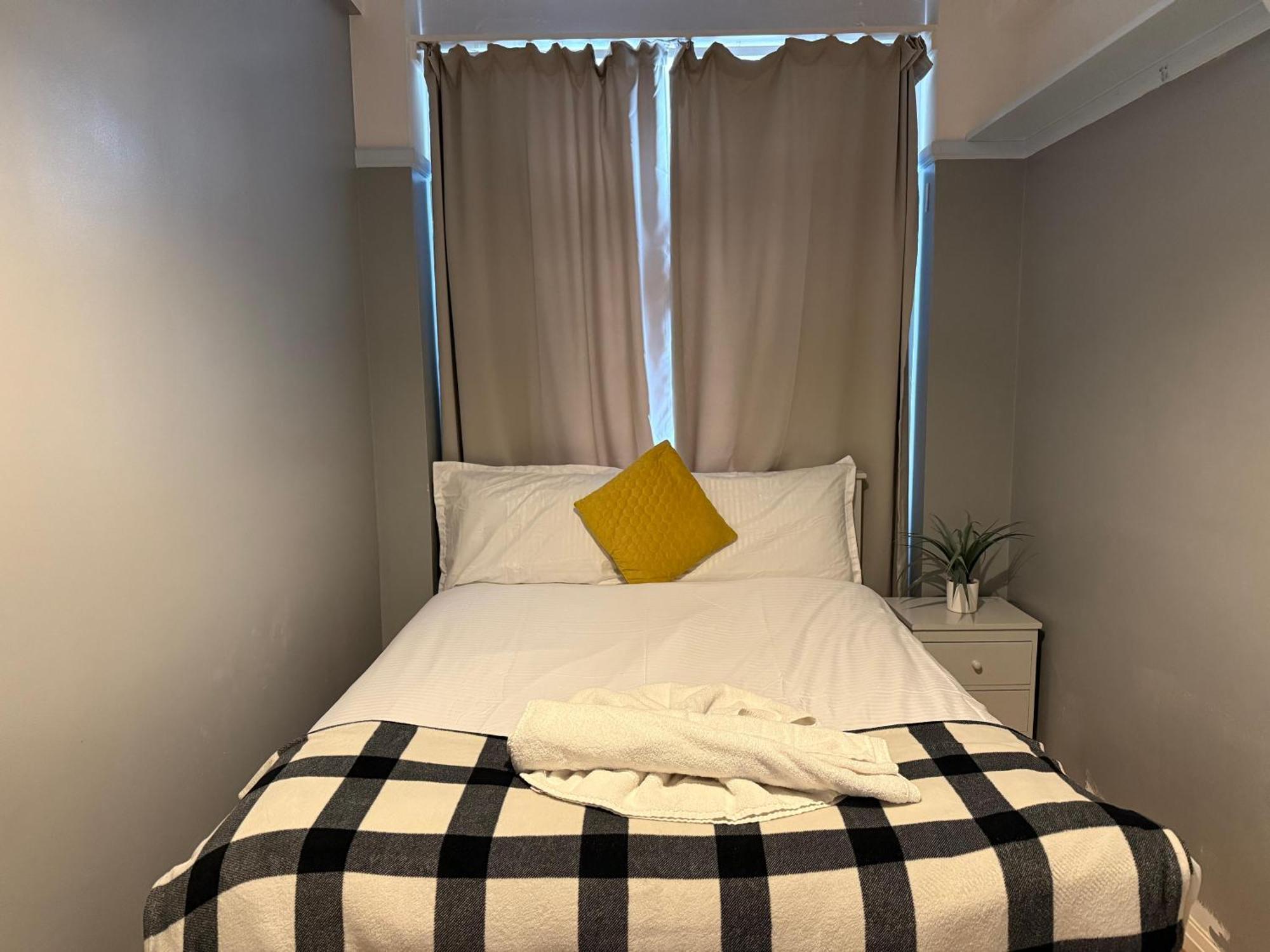 1 Bedroom Flat In Apartment